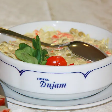 Dujam